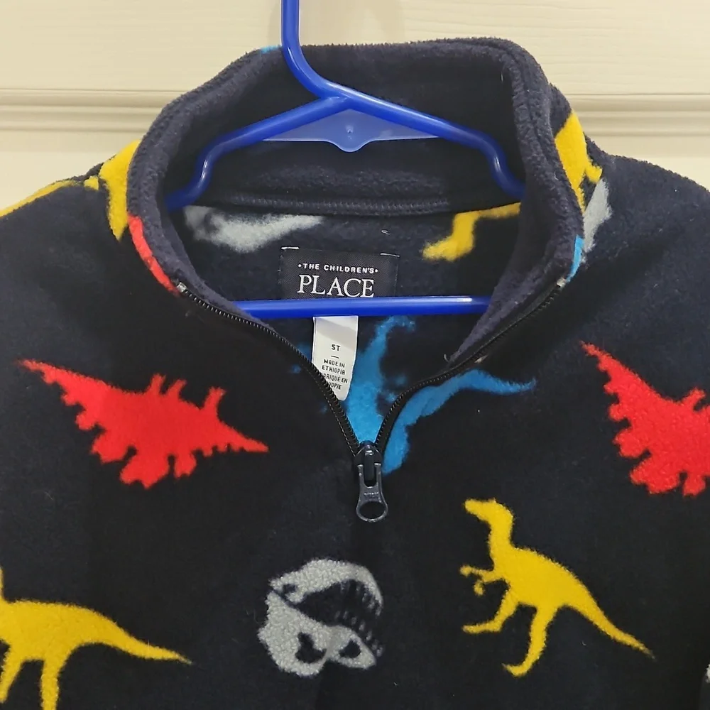 Childrens Place Black Dinosaur Boys Fleece Sz 5T